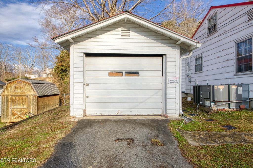 Photo of 161 Tub Springs Rd, Harriman, TN 37748 (MLS # 1327435)