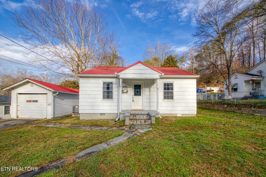 Photo of 161 Tub Springs Rd, Harriman, TN 37748 (MLS # 1327435)