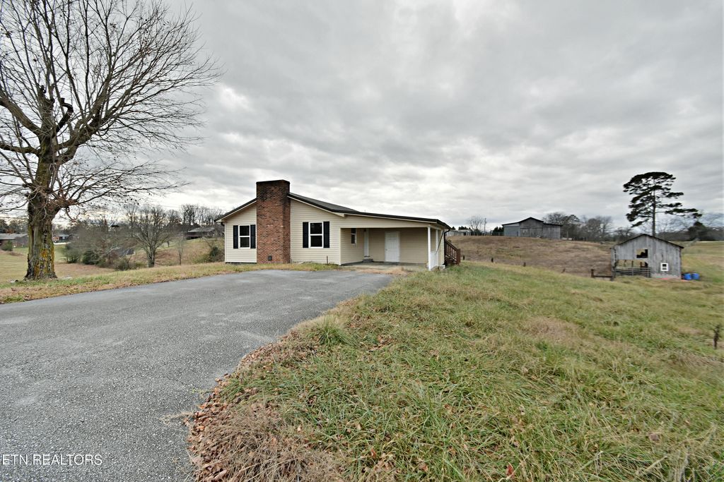 Photo of 6005 Davis Ferry Rd, Loudon, TN 37774 (MLS # 1285831)