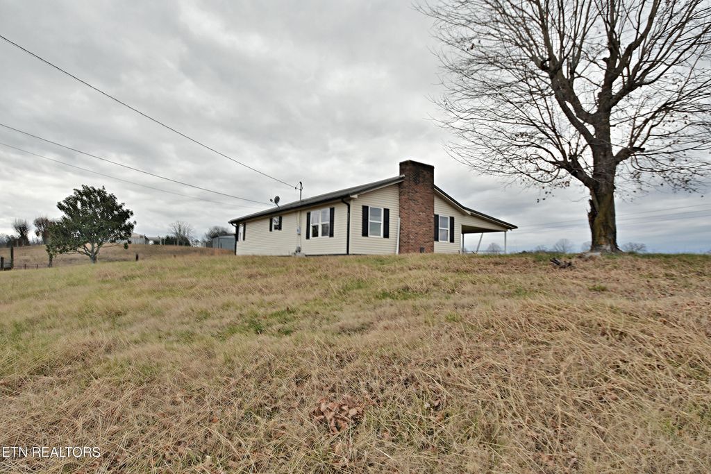 Photo of 6005 Davis Ferry Rd, Loudon, TN 37774 (MLS # 1285831)