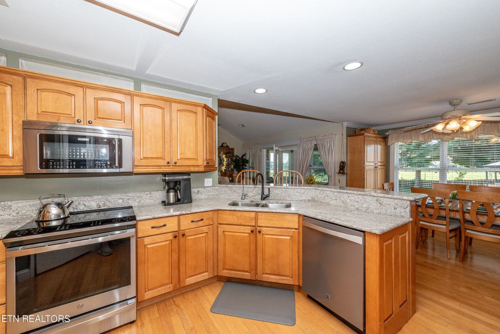 Photo of 1117 Houston Springs Rd, Greenback, TN 37742 (MLS # 1268239)