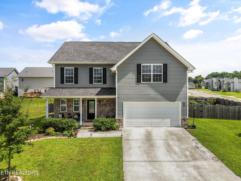 Photo of 2701 Farmhouse Drive, Maryville, TN 37803 (MLS # 1352059)