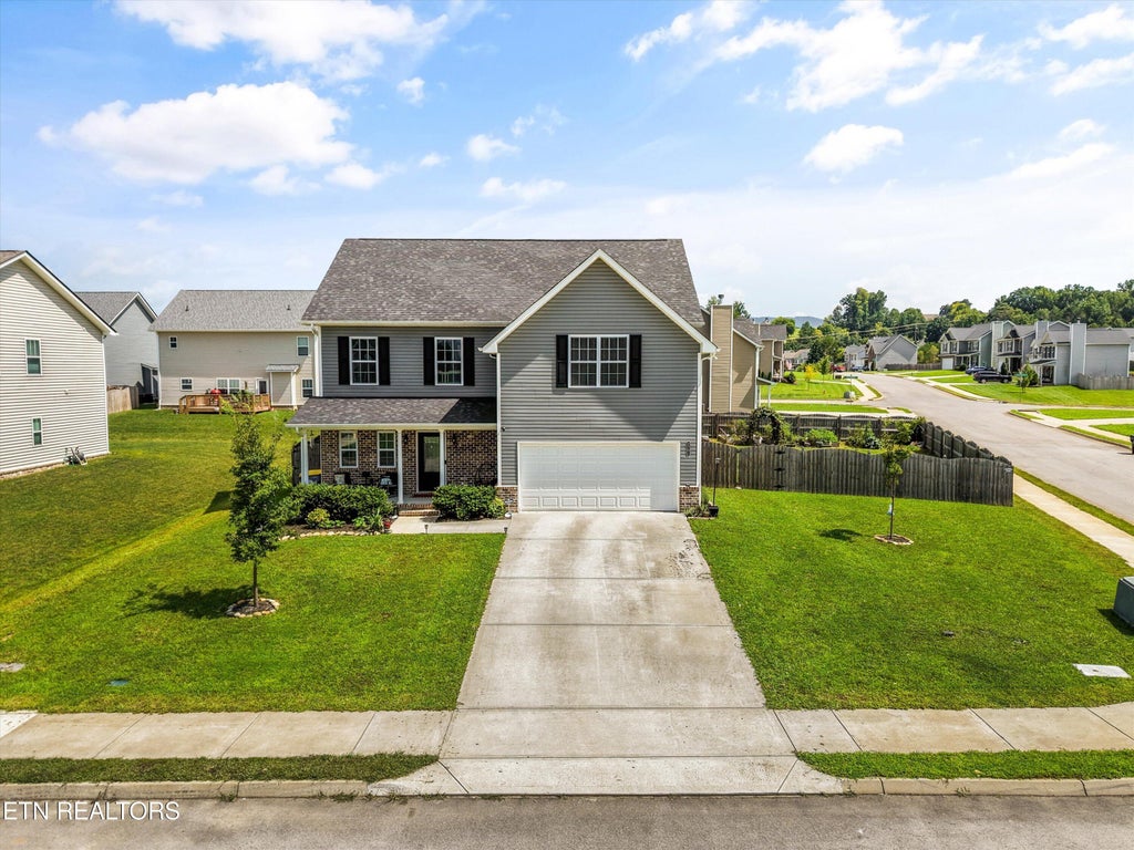 Photo of 2701 Farmhouse Drive, Maryville, TN 37803 (MLS # 1352059)