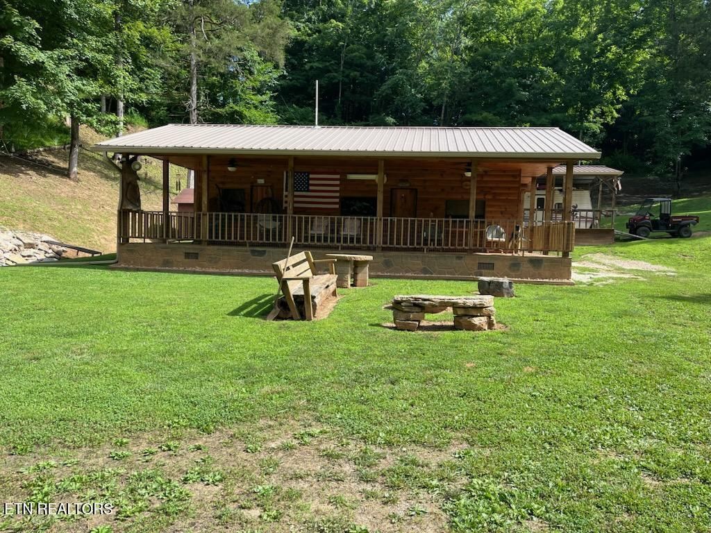 Photo of 525 Braden Chapel Rd, Speedwell, TN 37870 (MLS # 1345306)