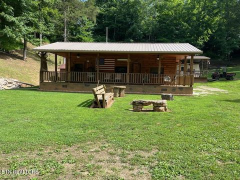 Photo of 525 Braden Chapel Rd, Speedwell, TN 37870 (MLS # 1345306)