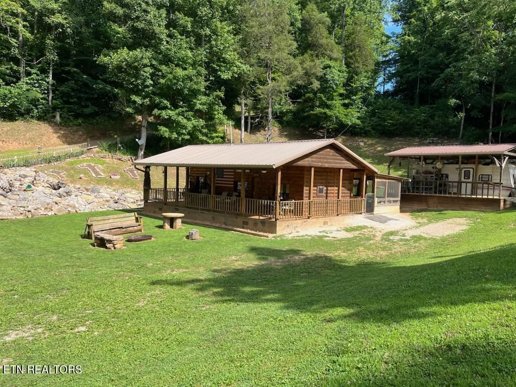 Photo of 525 Braden Chapel Rd, Speedwell, TN 37870 (MLS # 1345306)