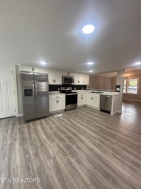 Tiny photo for 220 Walden Ave, Oliver Springs, TN 37840 (MLS # 1340288)