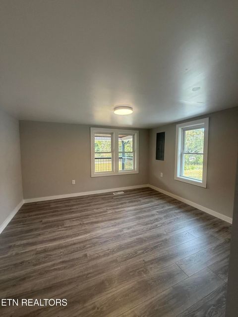 Tiny photo for 220 Walden Ave, Oliver Springs, TN 37840 (MLS # 1340288)