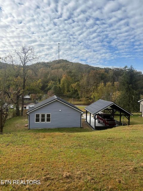 Tiny photo for 220 Walden Ave, Oliver Springs, TN 37840 (MLS # 1340288)