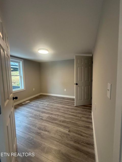 Tiny photo for 220 Walden Ave, Oliver Springs, TN 37840 (MLS # 1340288)