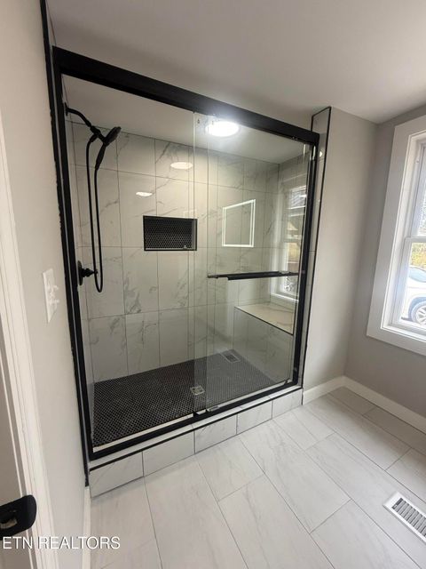 Tiny photo for 220 Walden Ave, Oliver Springs, TN 37840 (MLS # 1340288)