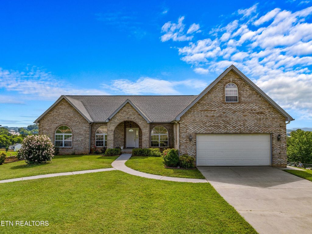Photo of 108 Skyline Drive, Dandridge, TN 37725 (MLS # 1325388)