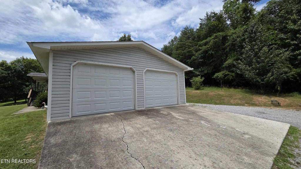 Photo of 1120 Piney Point Rd, Spring City, TN 37381 (MLS # 1309805)