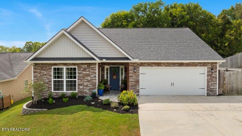 Photo of 6913 Harvest Grove Lane, Knoxville, TN 37918 (MLS # 1354773)