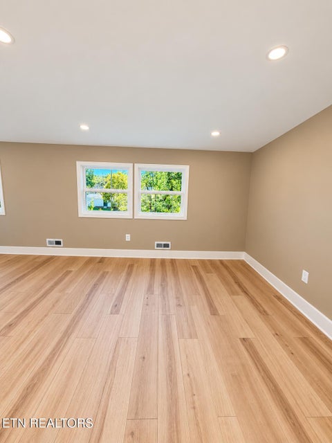 Tiny photo for 2554 Woodbine Ave, Knoxville, TN 37914 (MLS # 1359540)