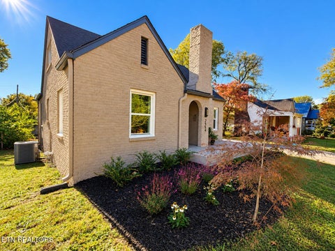 Tiny photo for 2554 Woodbine Ave, Knoxville, TN 37914 (MLS # 1359540)