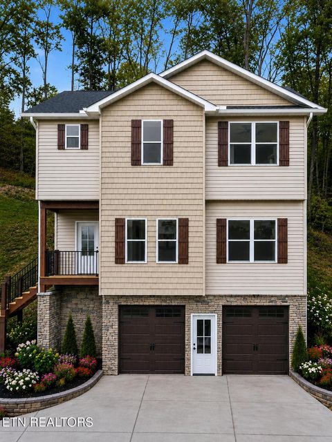 Photo of 250 Clear Creek Rd, Kodak, TN 37764 (MLS # 1345780)