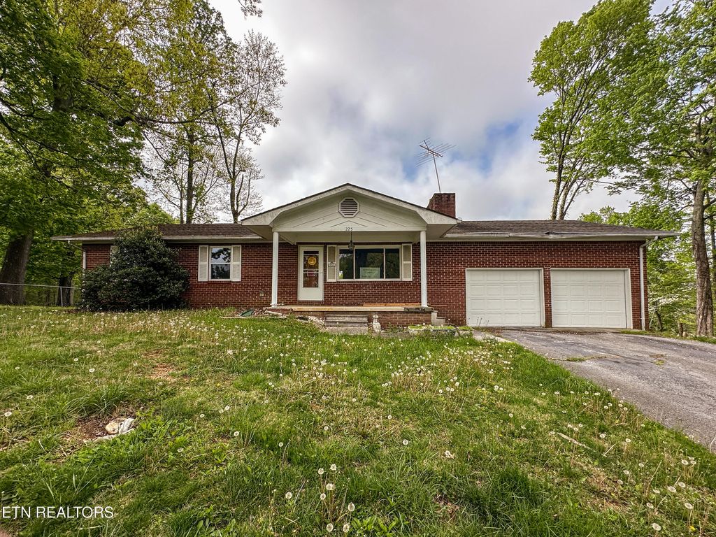Photo of 225 Day Circle, Tazewell, TN 37879 (MLS # 1298532)