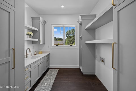 Tiny photo for 1521 Cherokee Blvd, Knoxville, TN 37919 (MLS # 1350930)