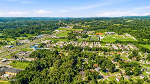 Tiny photo for 200 Doe Run Blvd, Clinton, TN 37716 (MLS # 1348580)