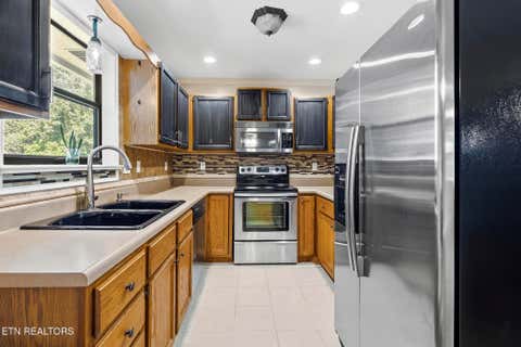 Tiny photo for 200 Doe Run Blvd, Clinton, TN 37716 (MLS # 1348580)