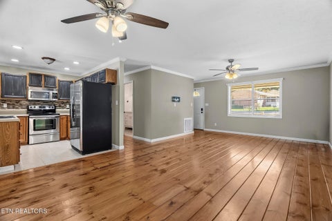 Tiny photo for 200 Doe Run Blvd, Clinton, TN 37716 (MLS # 1348580)