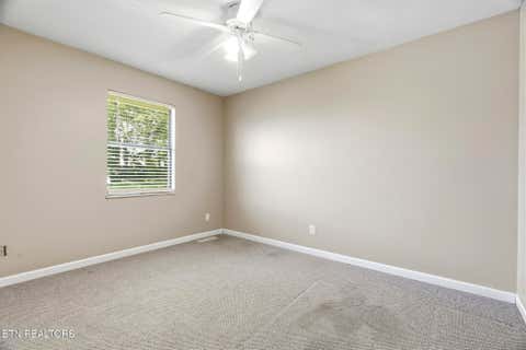 Tiny photo for 200 Doe Run Blvd, Clinton, TN 37716 (MLS # 1348580)