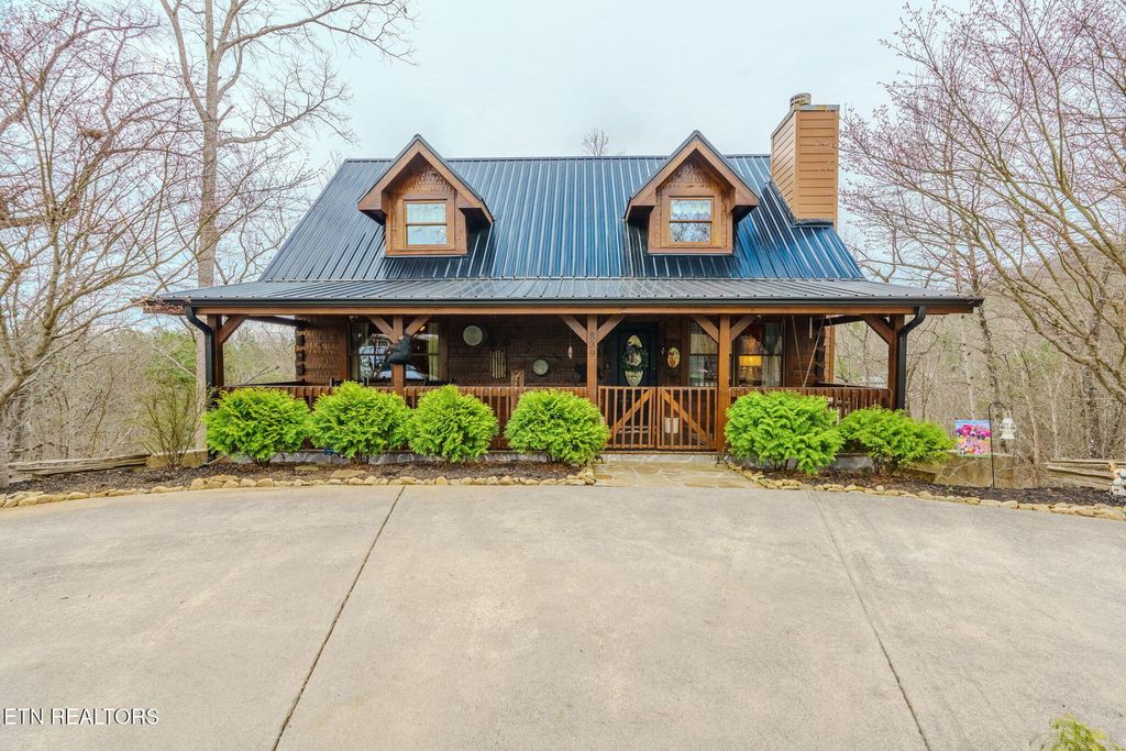 Photo of 839 W Gold Dust Drive, Pigeon Forge, TN 37863 (MLS # 1333870)