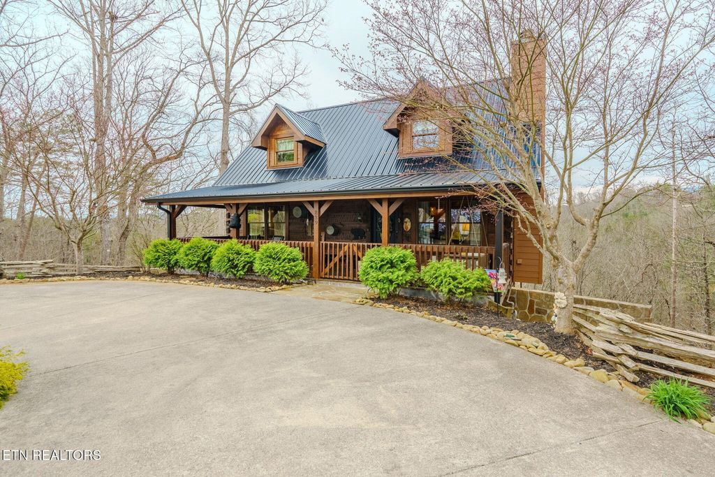 Photo of 839 W Gold Dust Drive, Pigeon Forge, TN 37863 (MLS # 1333870)