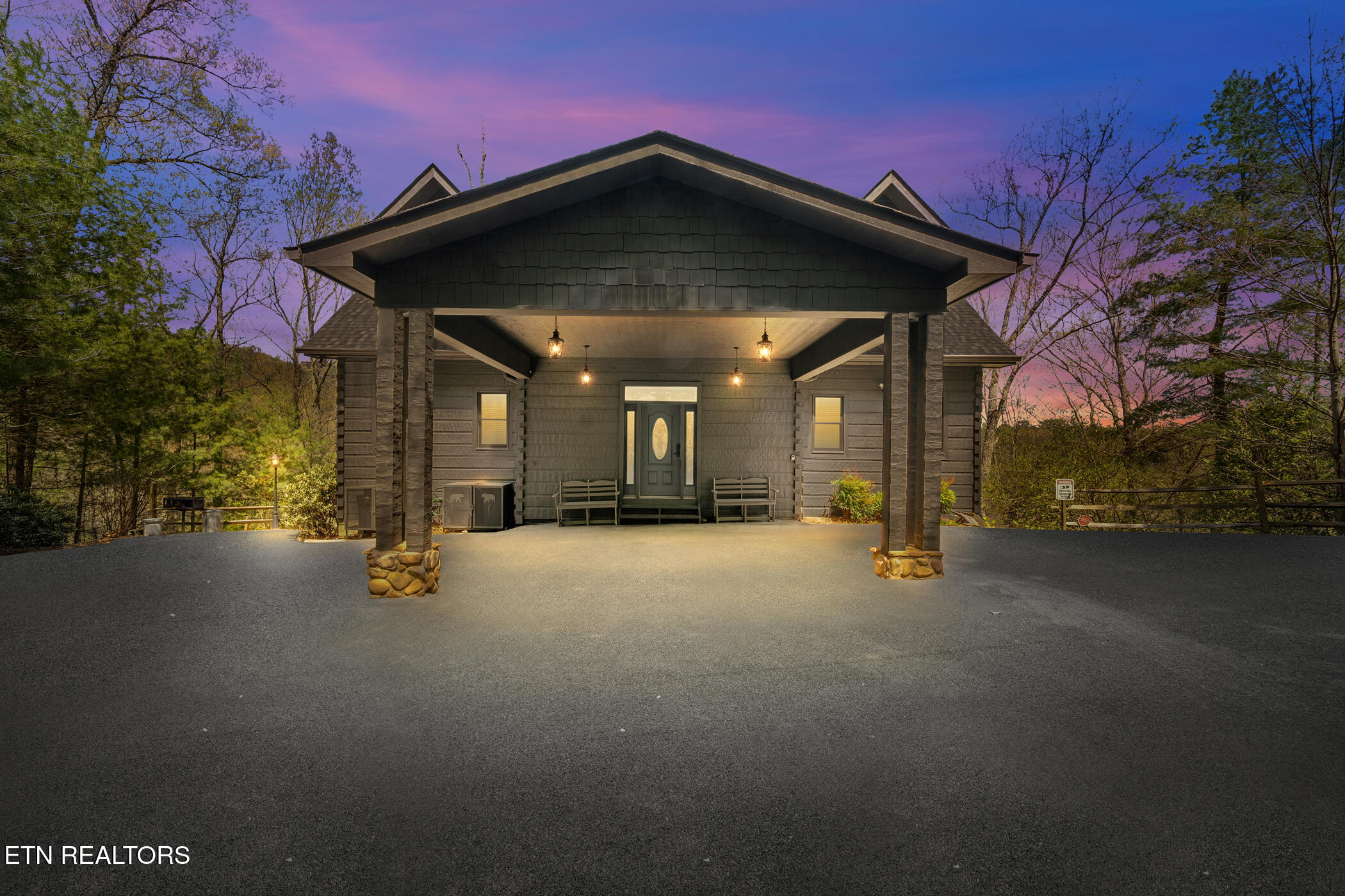 3148 Rocking Chair Lane