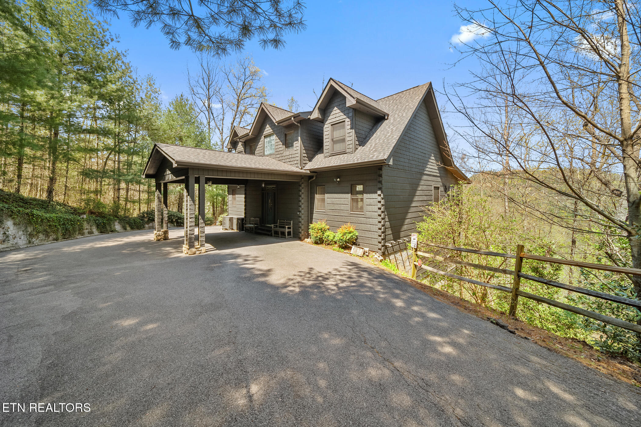 3148 Rocking Chair Lane