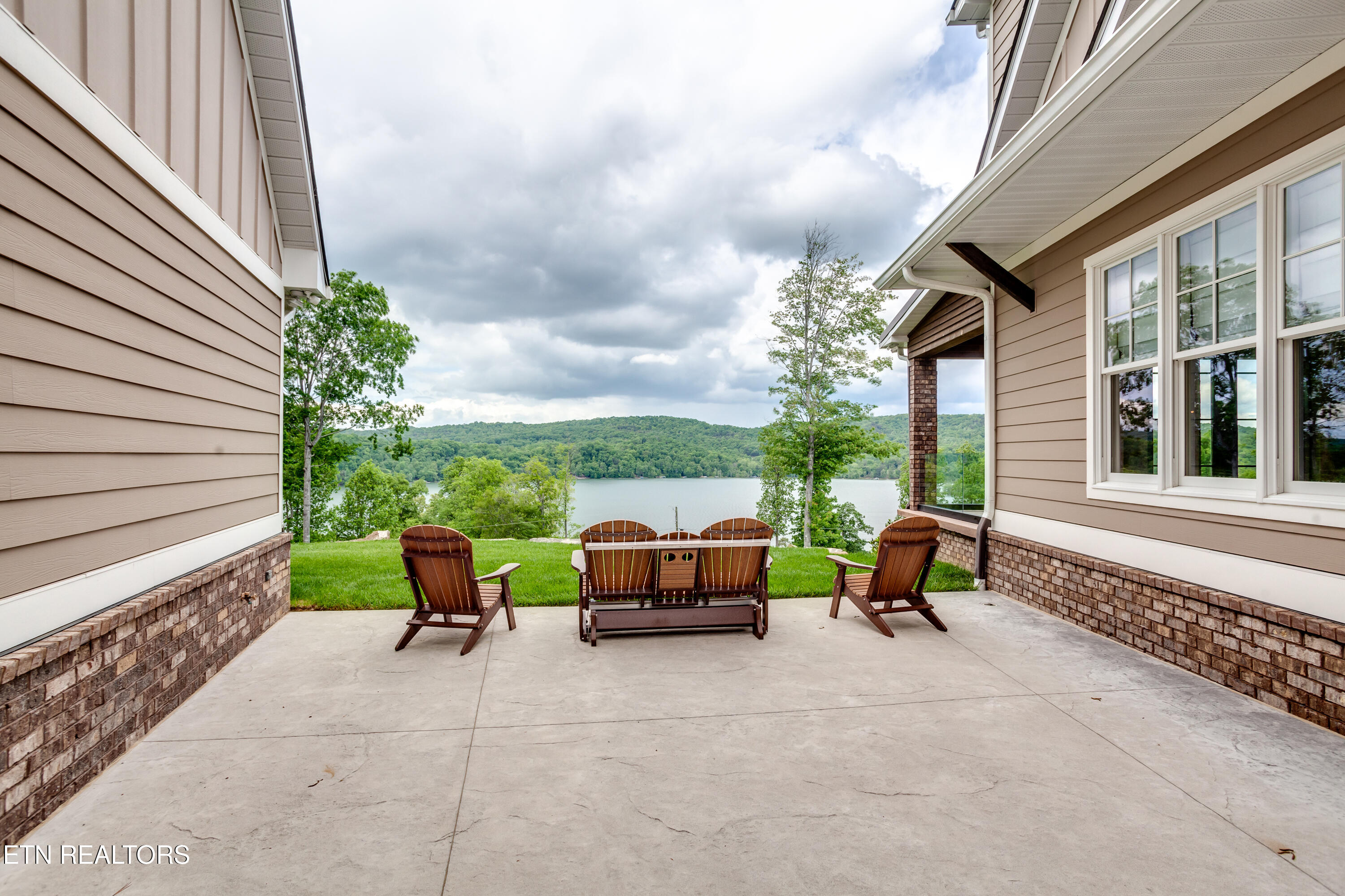 1510 Hickory Pointe Lane