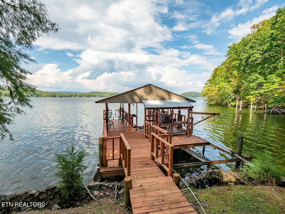 542 Sunset Hills Lane