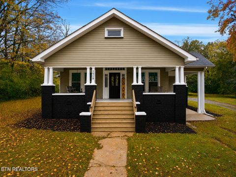 Photo of 1519 W Madison Ave, Athens, TN 37303 (MLS # 1343041)