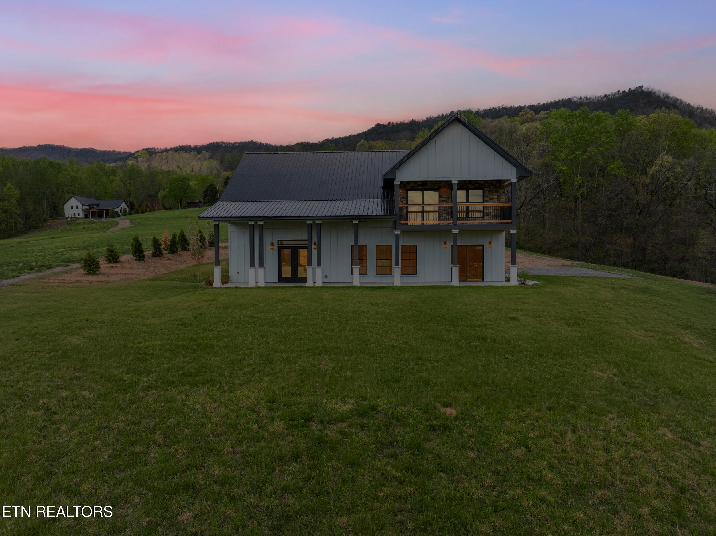 123 Moody Moon Ridge Way
