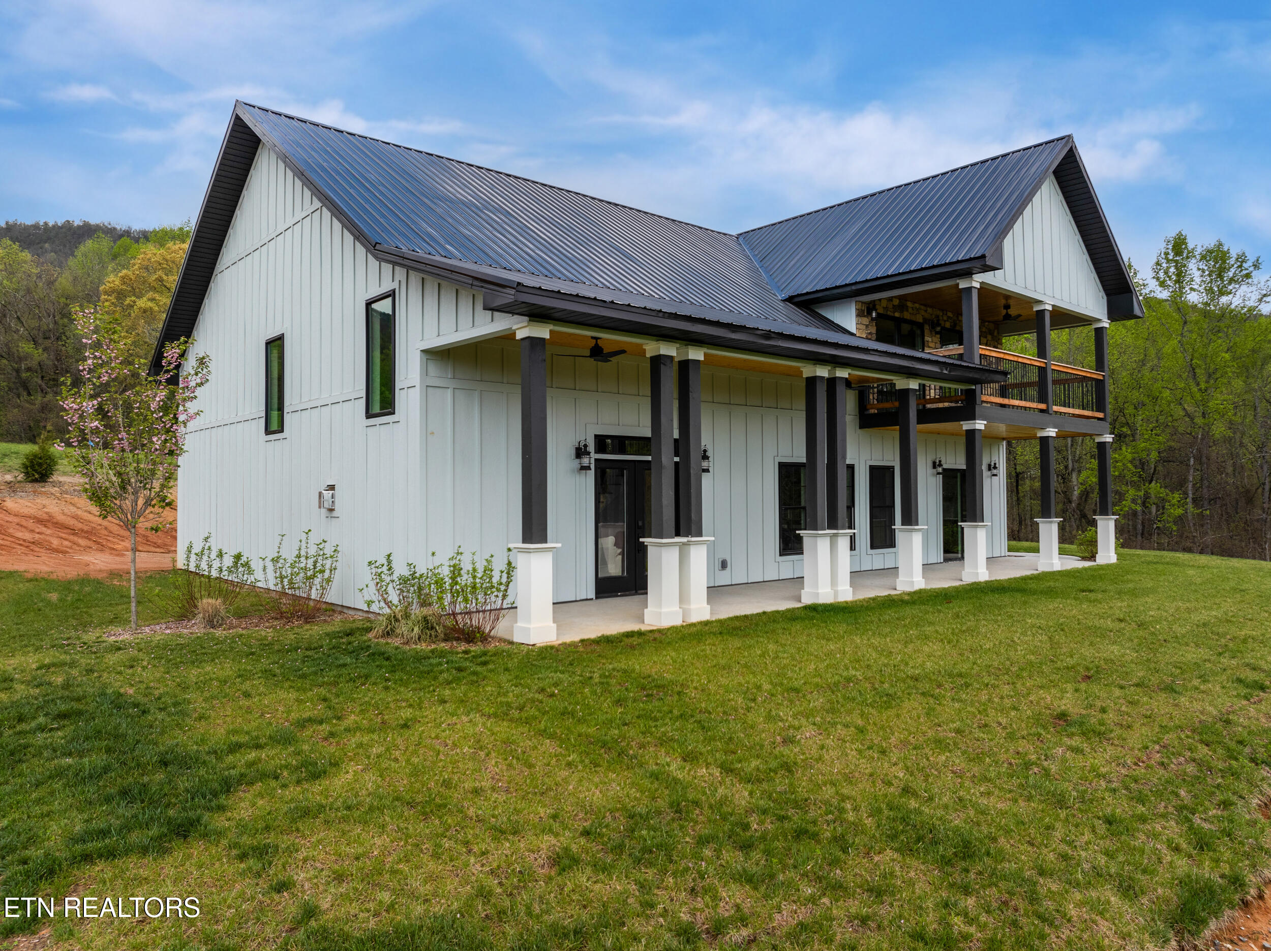 123 Moody Moon Ridge Way
