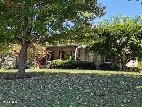 Photo of 402 Golf View Drive, Maryville, TN 37801 (MLS # 1318312)
