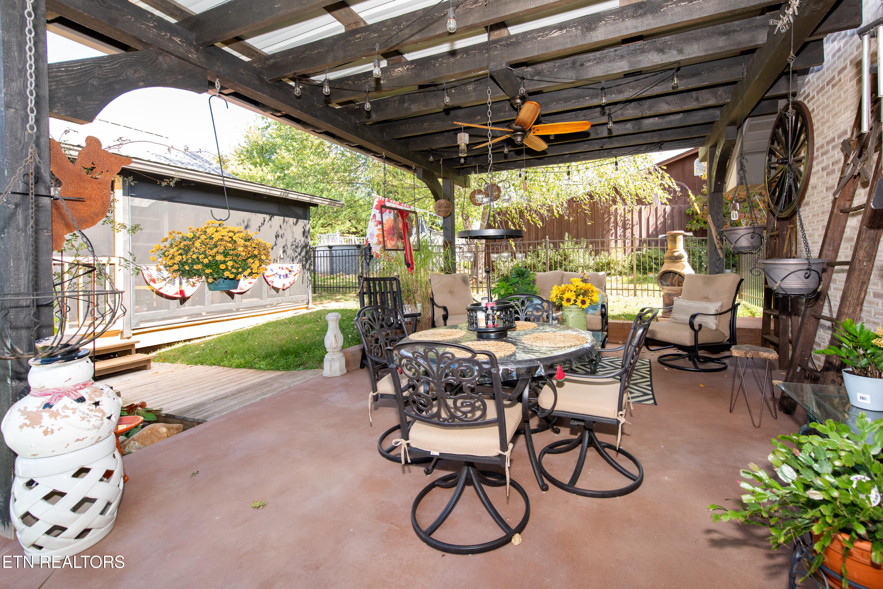 402 Golf View Drive