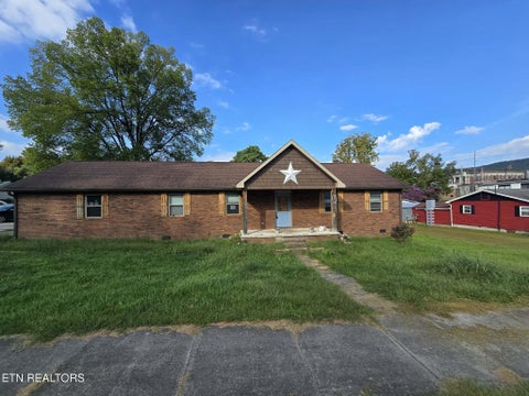 Photo of 172 Liberty St, Jacksboro, TN 37757 (MLS # 1354745)