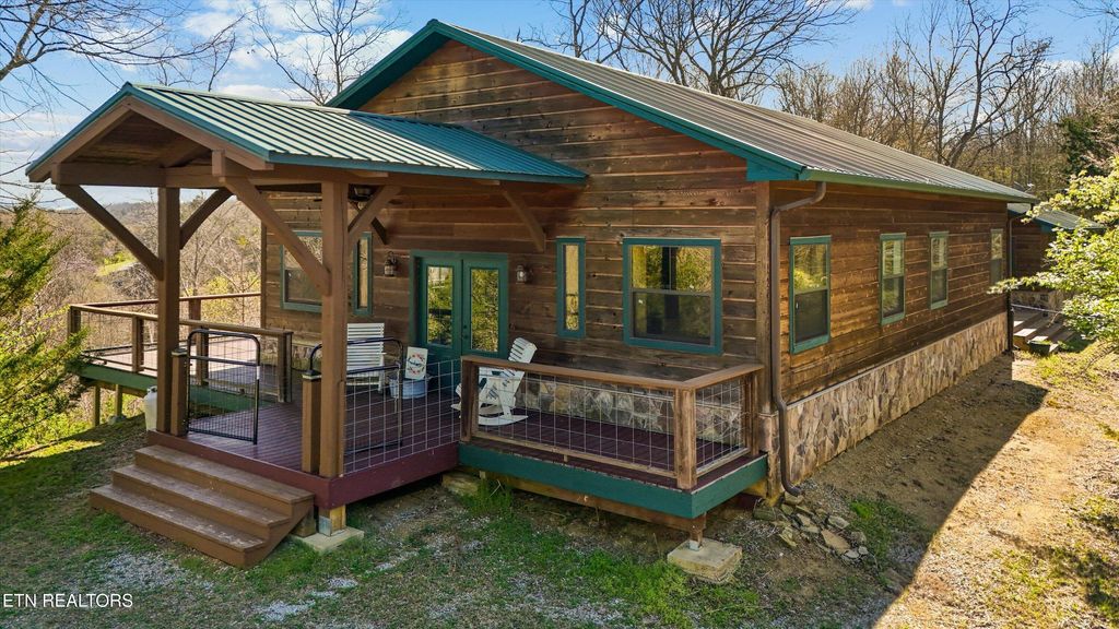 Photo of 2649 Wildwood Rd, Dandridge, TN 37725 (MLS # 1334324)
