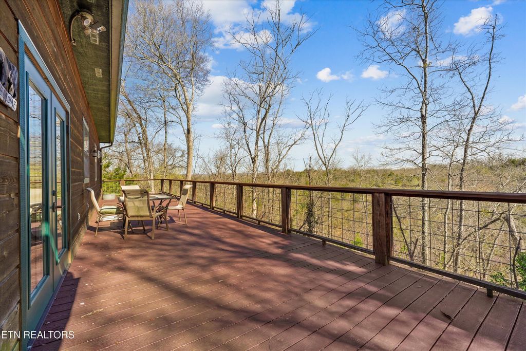 Photo of 2649 Wildwood Rd, Dandridge, TN 37725 (MLS # 1334324)