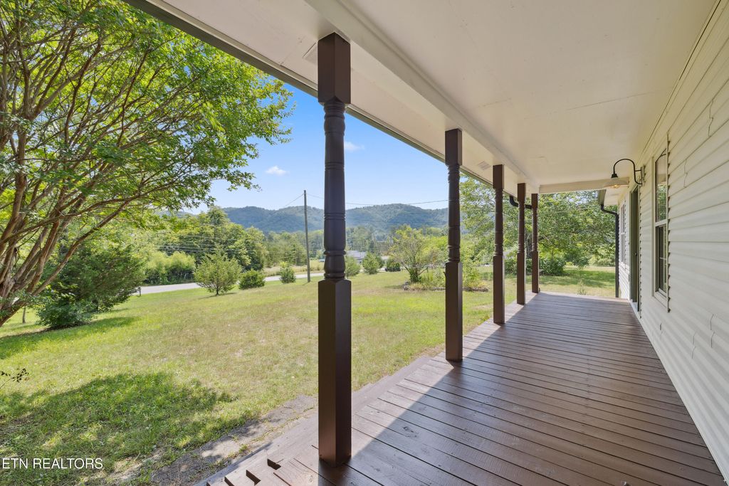 Photo of 155 Walker Farm Rd, Maynardville, TN 37807 (MLS # 1307857)