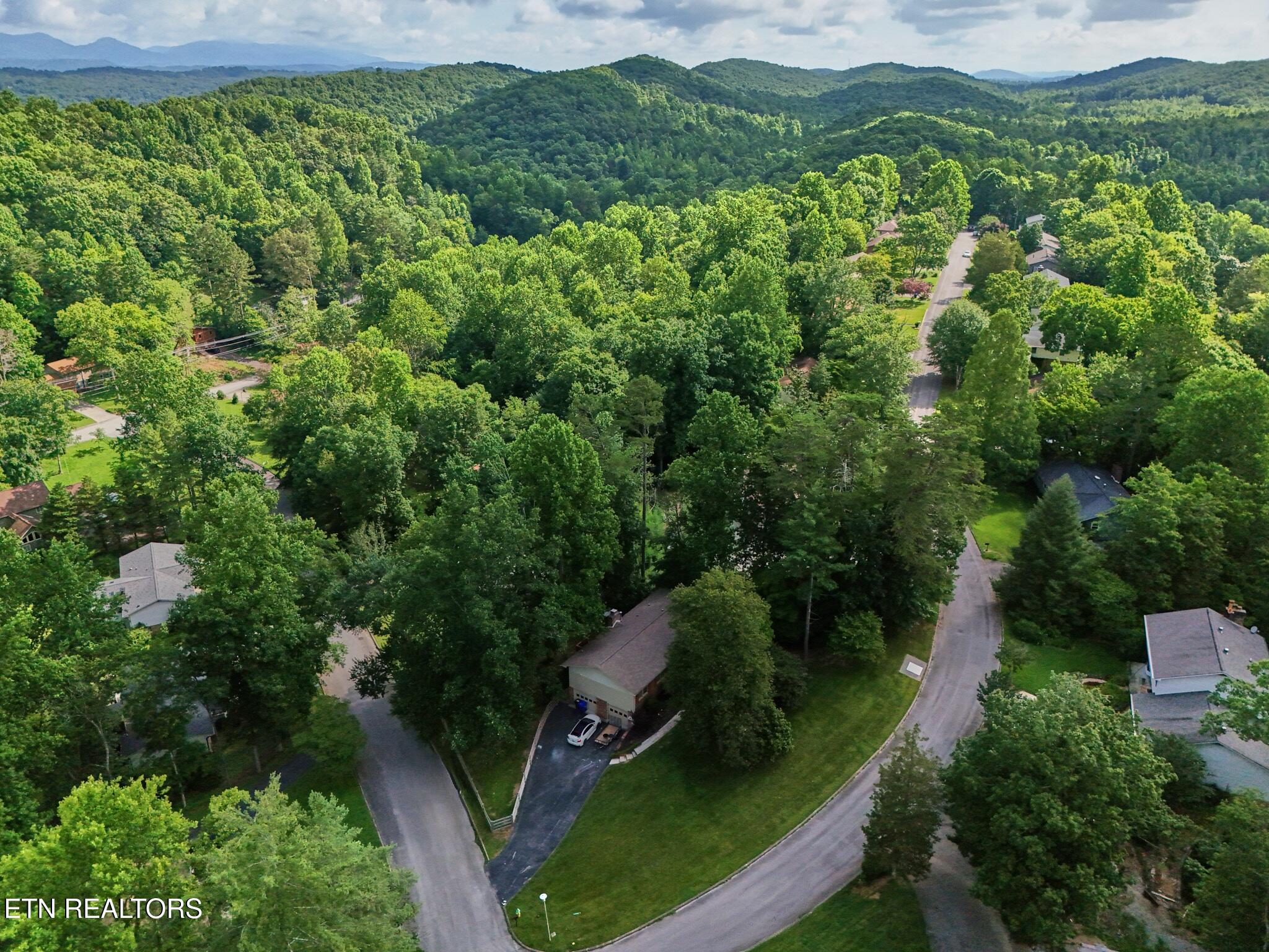 101 Greenbriar Lane