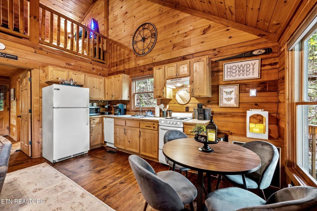 Photo of 236 Mountain Ave, Townsend, TN 37882 (MLS # 1332251)