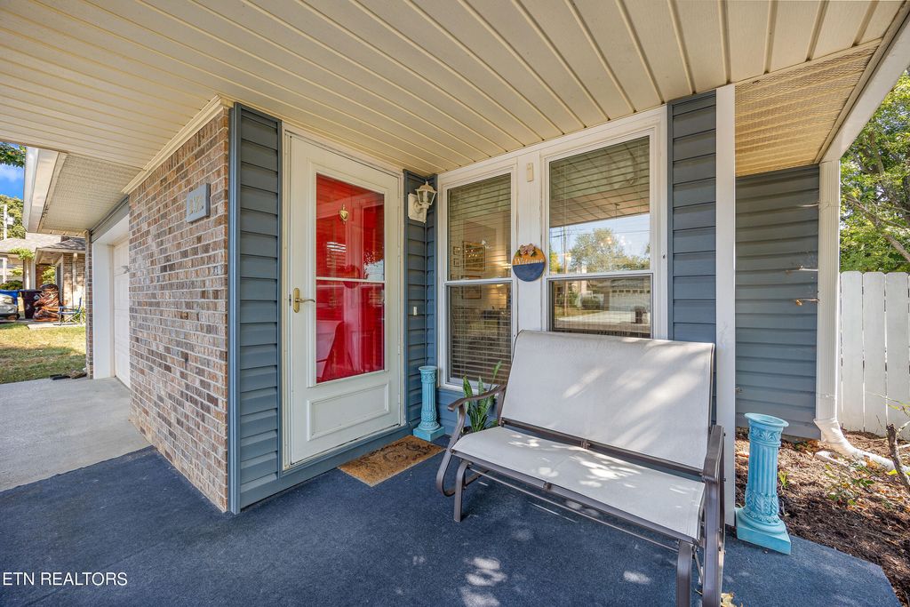 Photo of 2122 Victoria Lane, Alcoa, TN 37701 (MLS # 1276218)