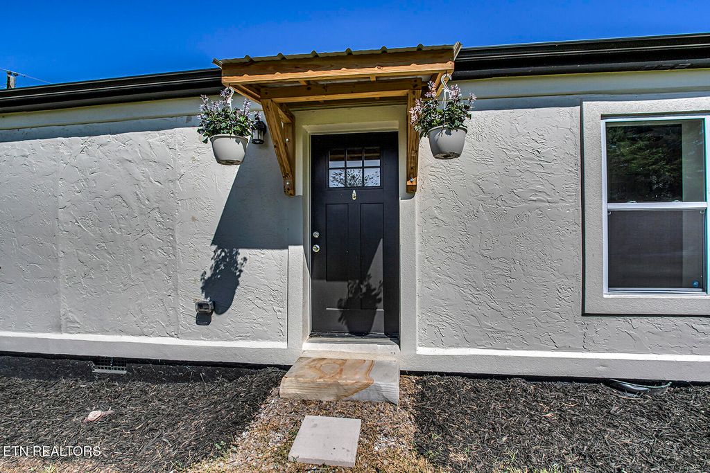 Photo of 1501 Loudon Hwy, Philadelphia, TN 37846 (MLS # 1328894)