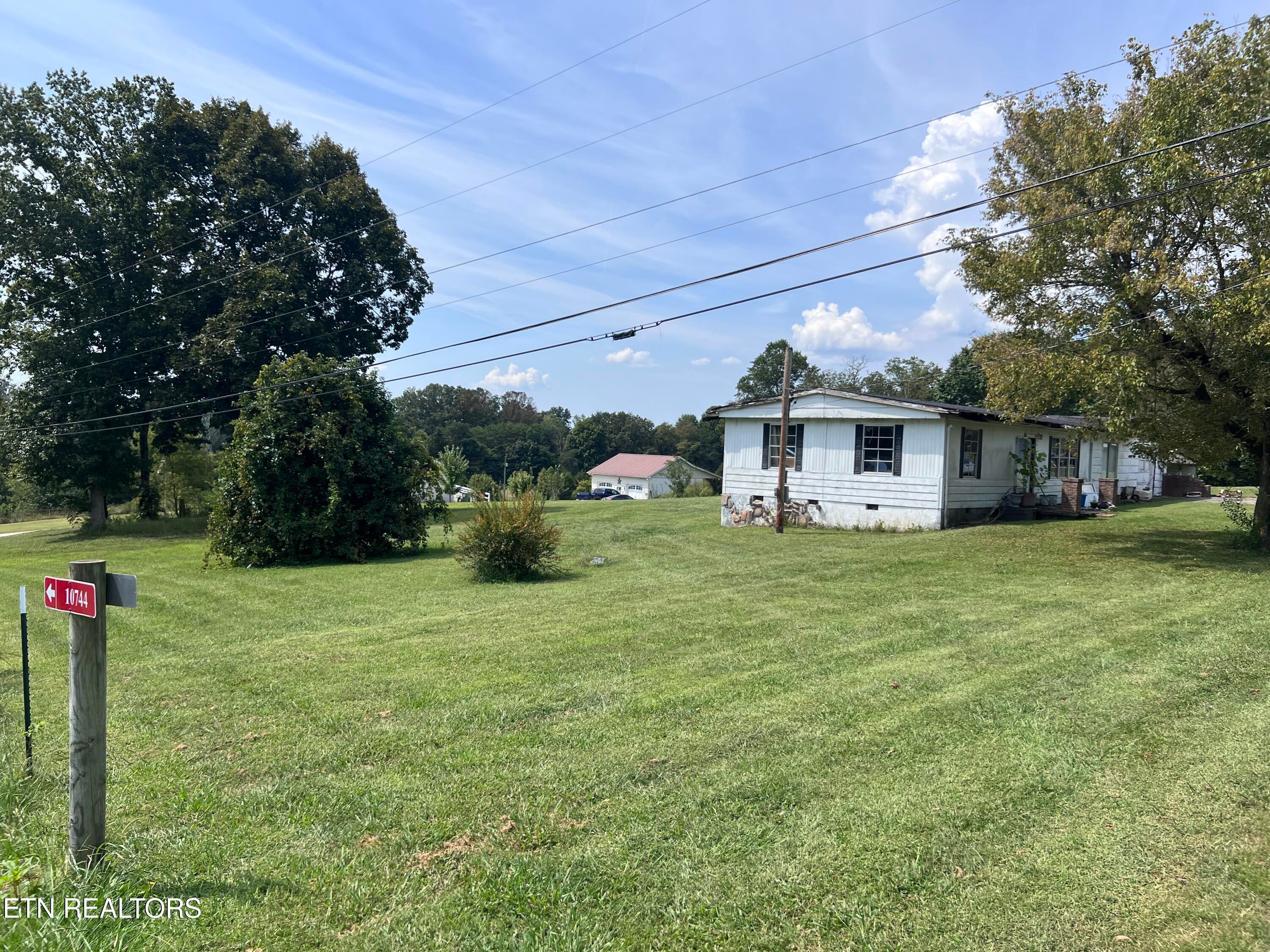 10728 Mountain Rd