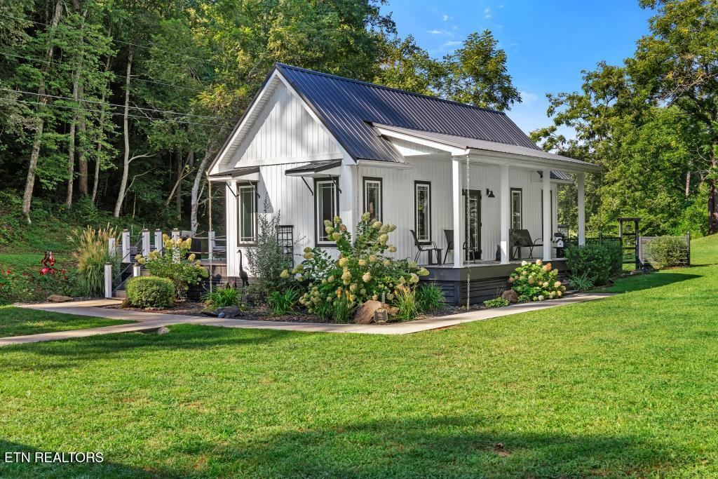Photo of 852 Old State Rd, Tellico Plains, TN 37385 (MLS # 1354583)