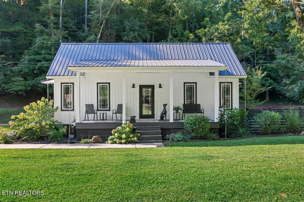Photo of 852 Old State Rd, Tellico Plains, TN 37385 (MLS # 1354583)