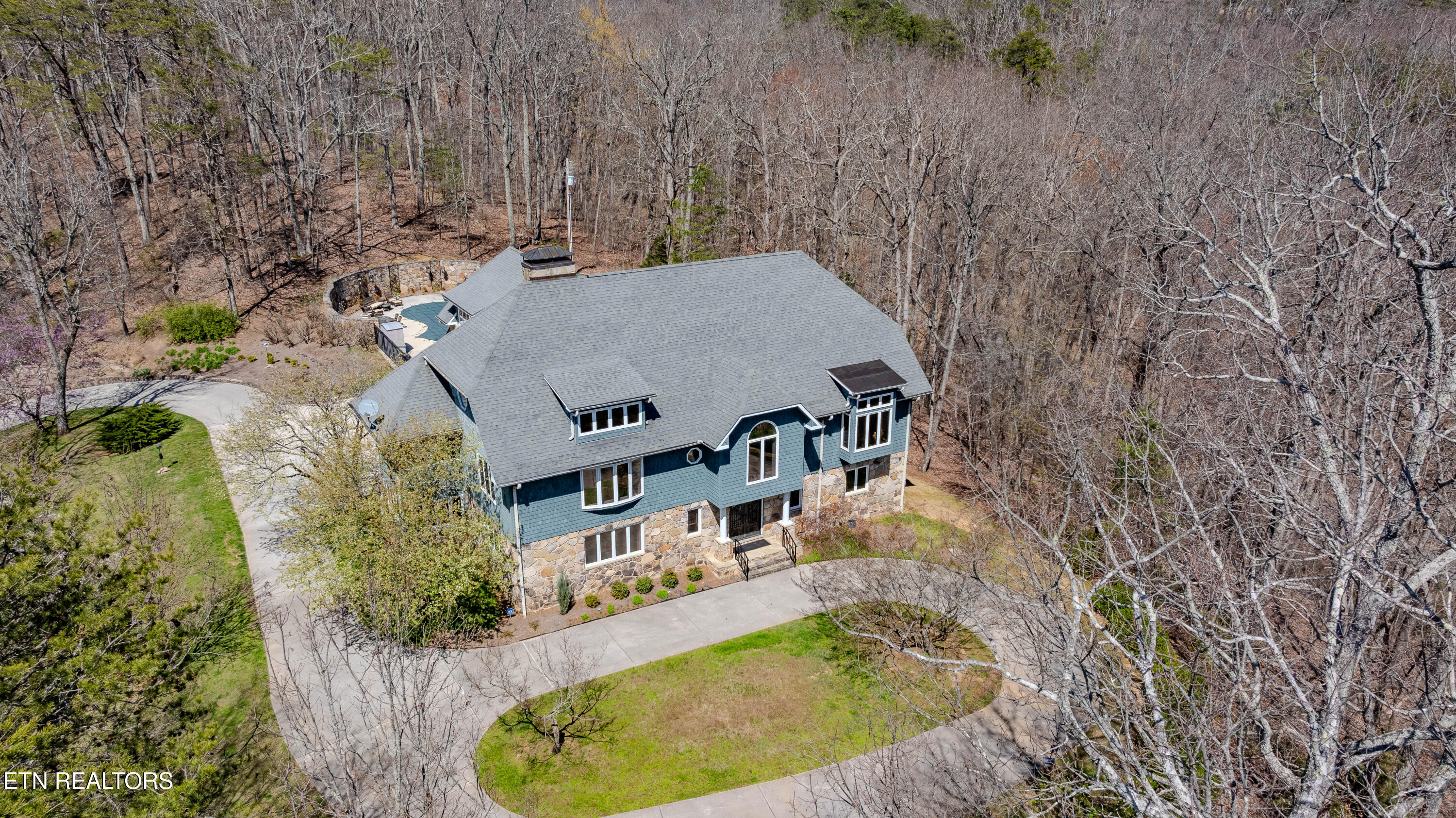9109 Lynnwood Lane